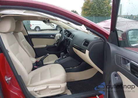 2016 Volkswagen Jetta 1.8T Sel from USA, damaged, VIN 3VWL17AJ8GM203376